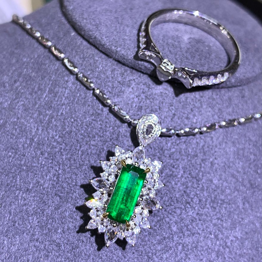 14k Gold 2.38 Ctw Vivid Green Natural Emerald & Diamond Ring/pendant( Without Chain ) - 5