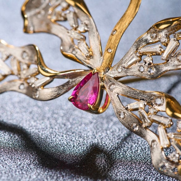 14k Gold 2.0 Ctw Natural Ruby & Diamond Brooch/pendant( Without Chain ) - 7