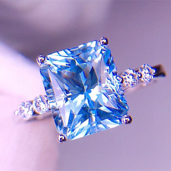 14k Gold 3.96 Ct Natural Aquamarine & Diamond Ring - 2
