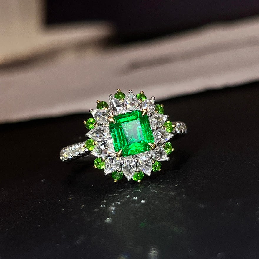 14k Gold 1.42 Ctw Vivid Green Natural Emerald & Diamond Ring - 7