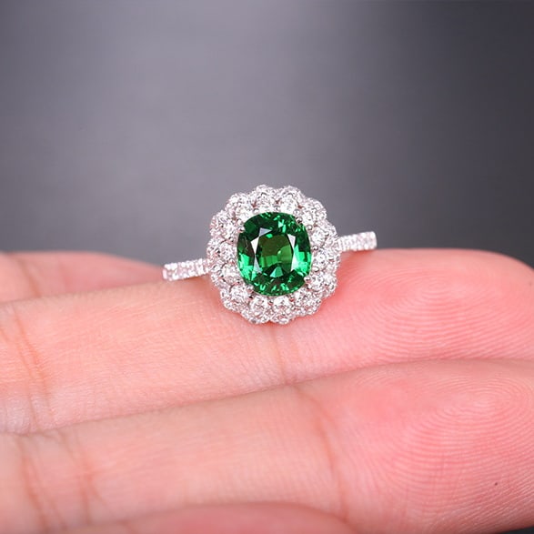 14k Gold 2.12 Ctw Vivid Green Natural Tsavorite & Diamond Ring - 7
