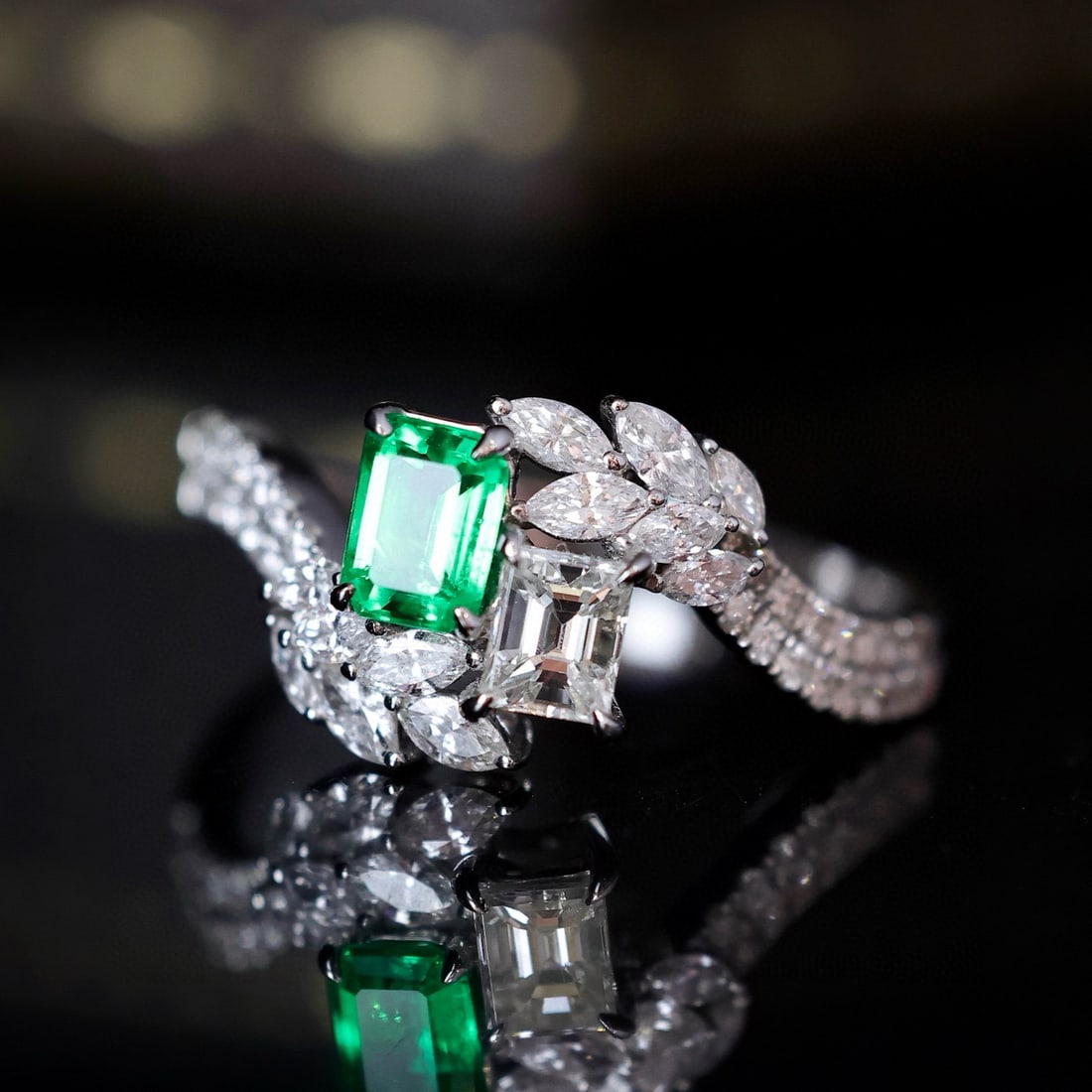 14k Gold 1.05 Ctw Natural Emerald & Diamond Ring - 3