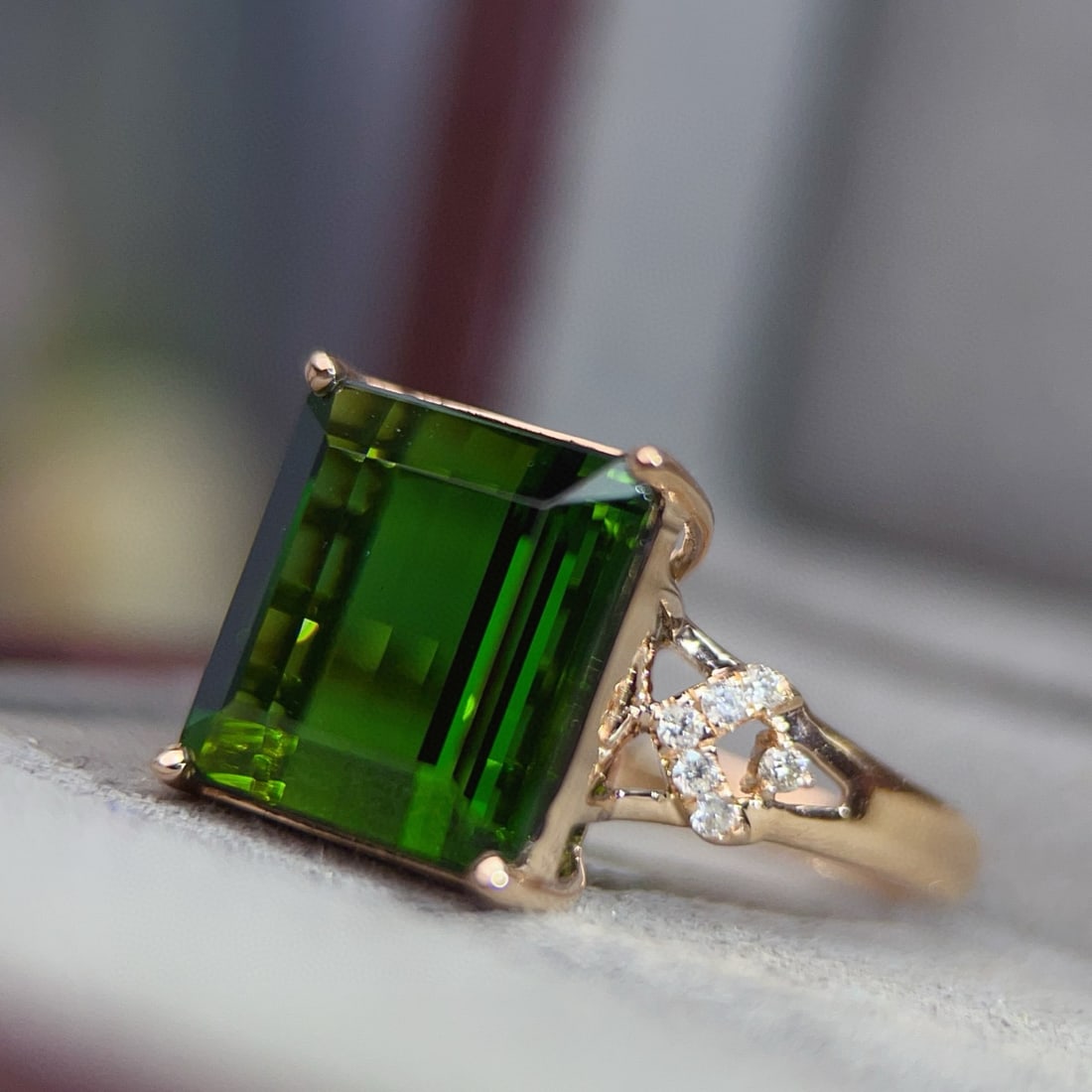14k Gold 8.90 Ctw Natural Tourmaline & Diamond Ring - 4