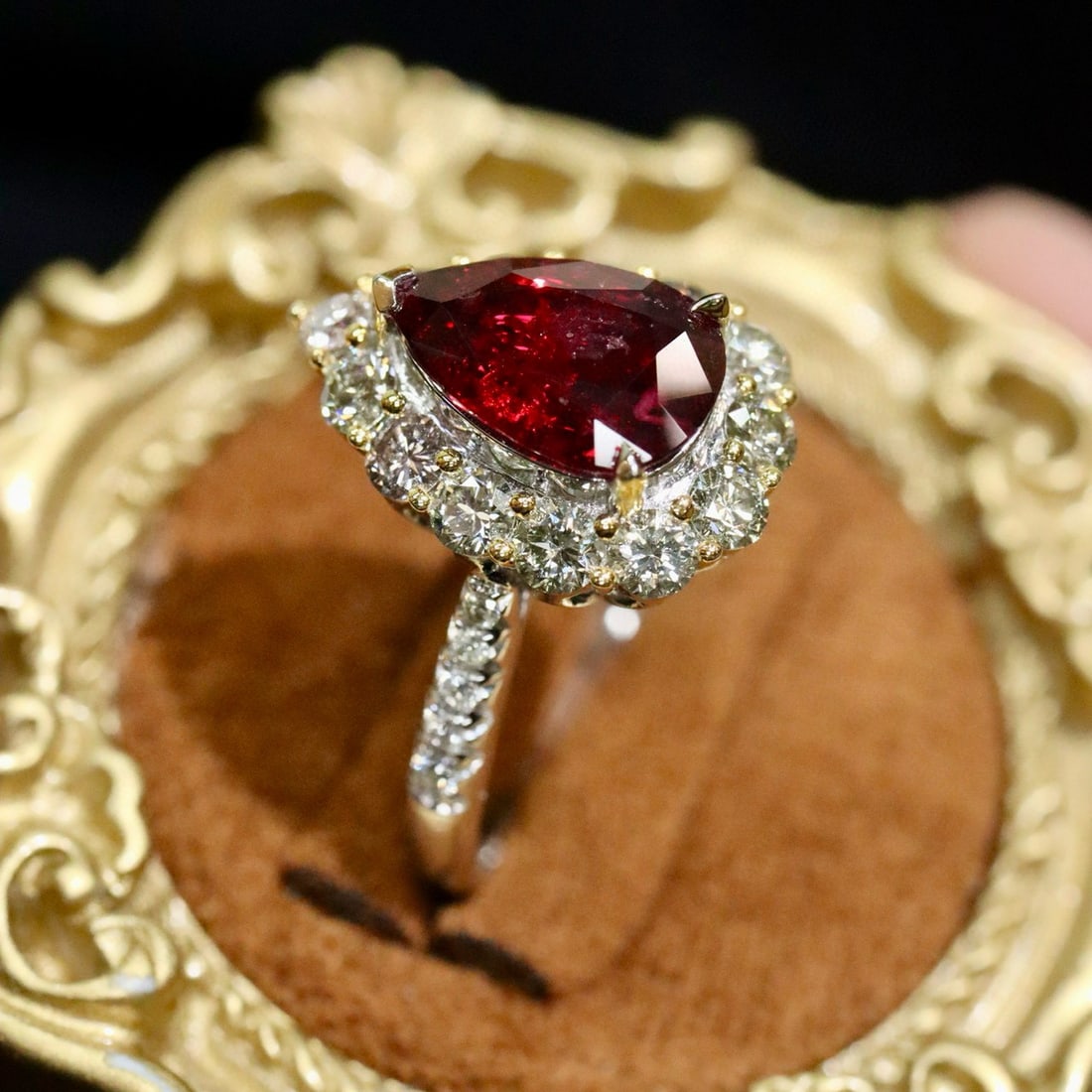 14k Gold 2.95 Ctw Natural Ruby & Diamond Ring - 3