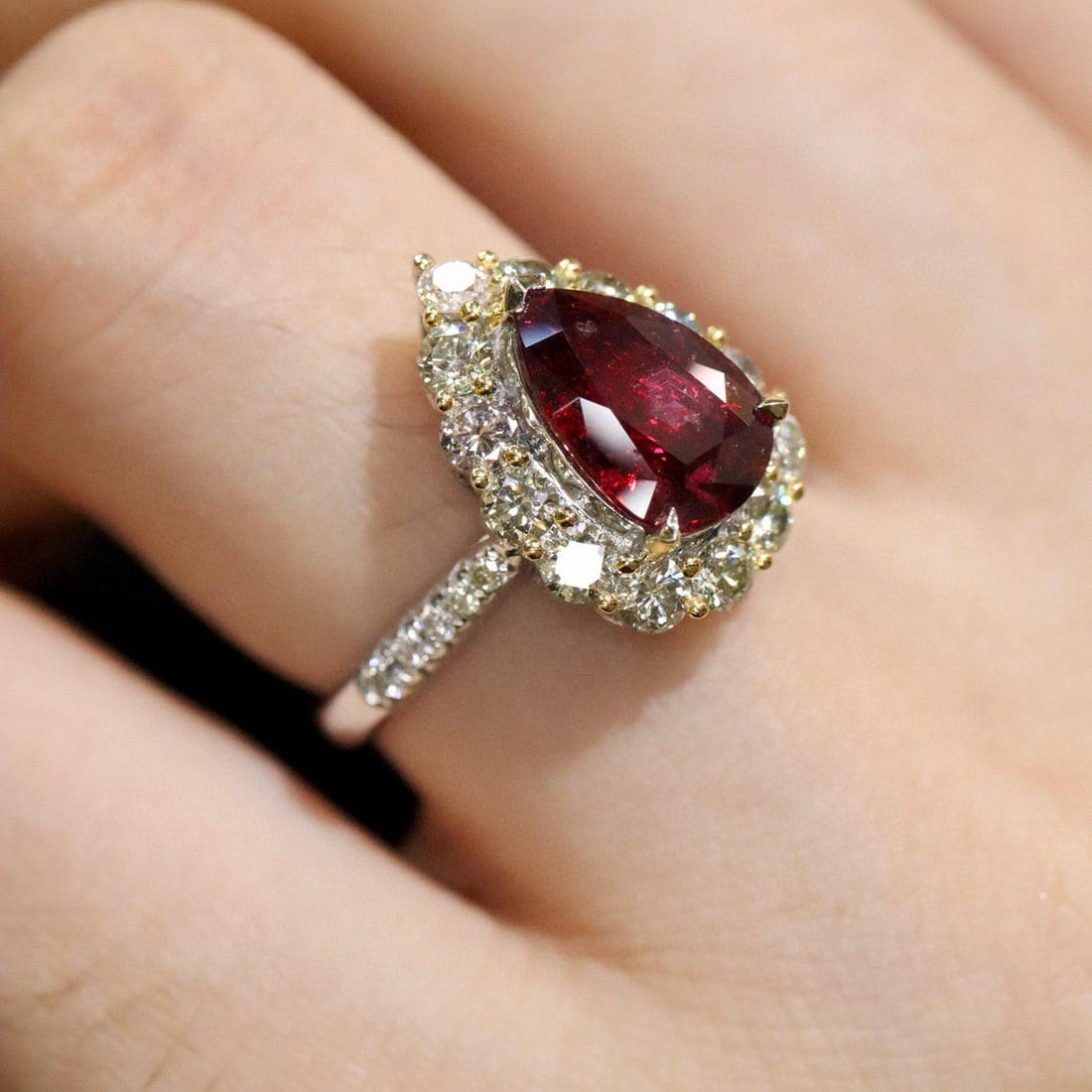 14k Gold 2.95 Ctw Natural Ruby & Diamond Ring - 5