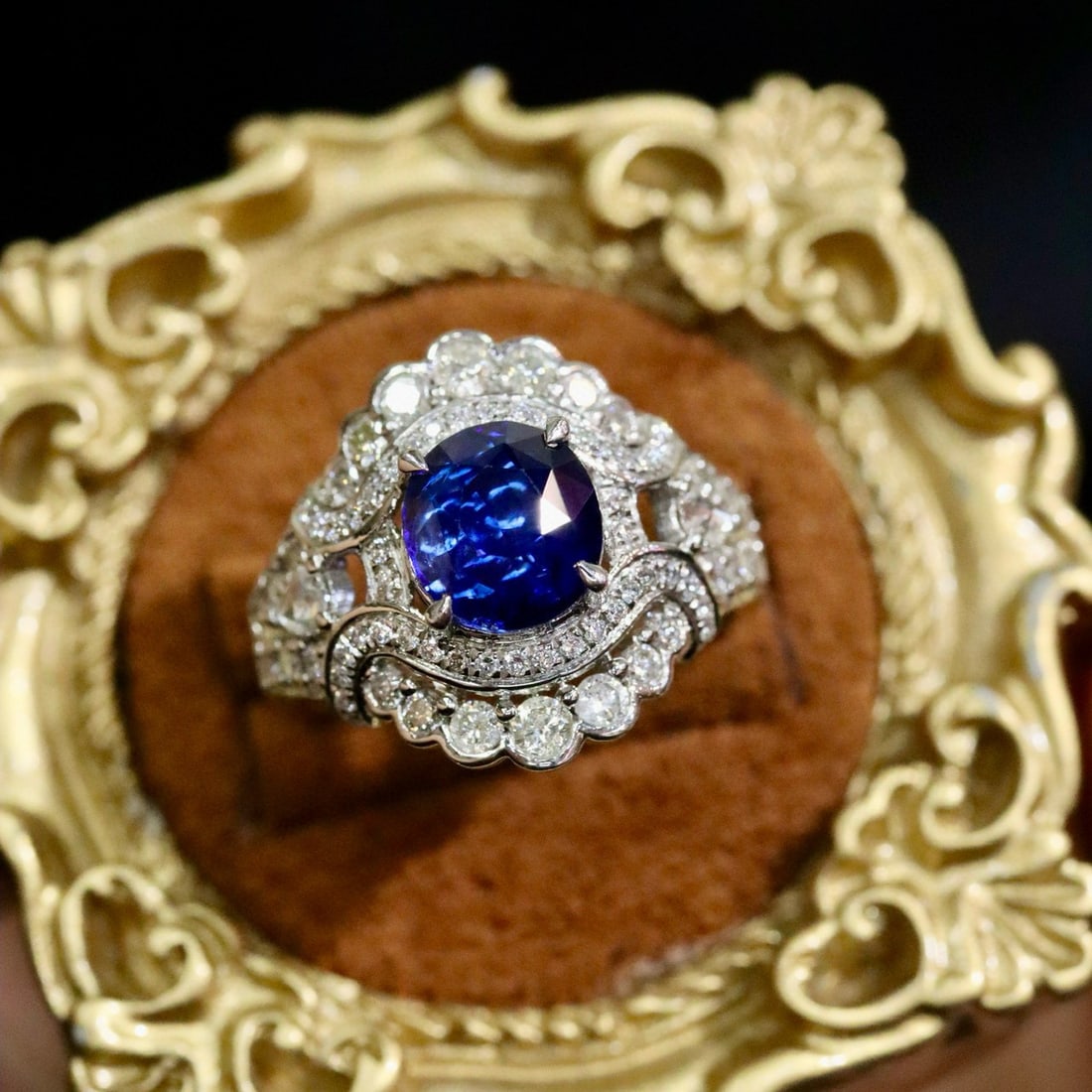 14k Gold 3.54 Ctw Natural Sapphire & Diamond Ring: Ref:231056079 // gold content:14k gold // ring size:7. 25us // // main gemstone:sapphire // shape:oval // carat weight:2. 58ct // color:blue // treatment:natural // // adjacent gemstone 2 : diamond