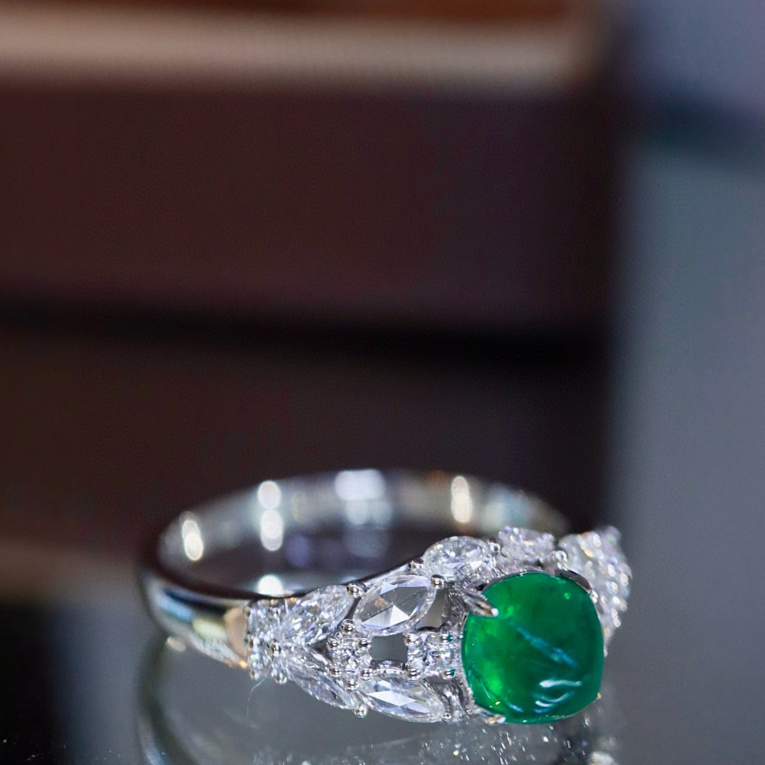 14k Gold 1.28 Ctw Vivid Green Natural Emerald & Diamond Ring - 2
