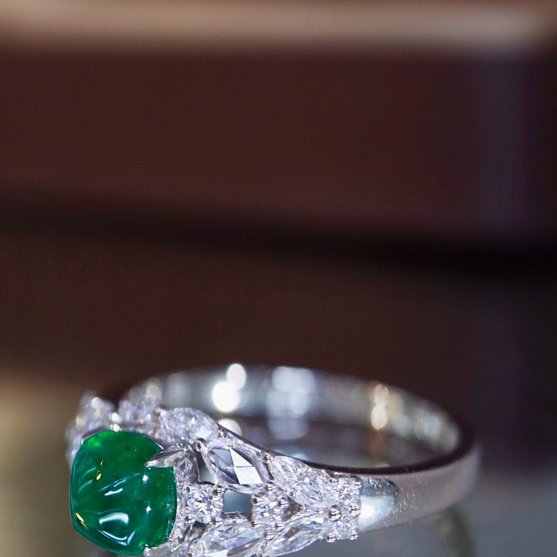 14k Gold 1.28 Ctw Vivid Green Natural Emerald & Diamond Ring - 3