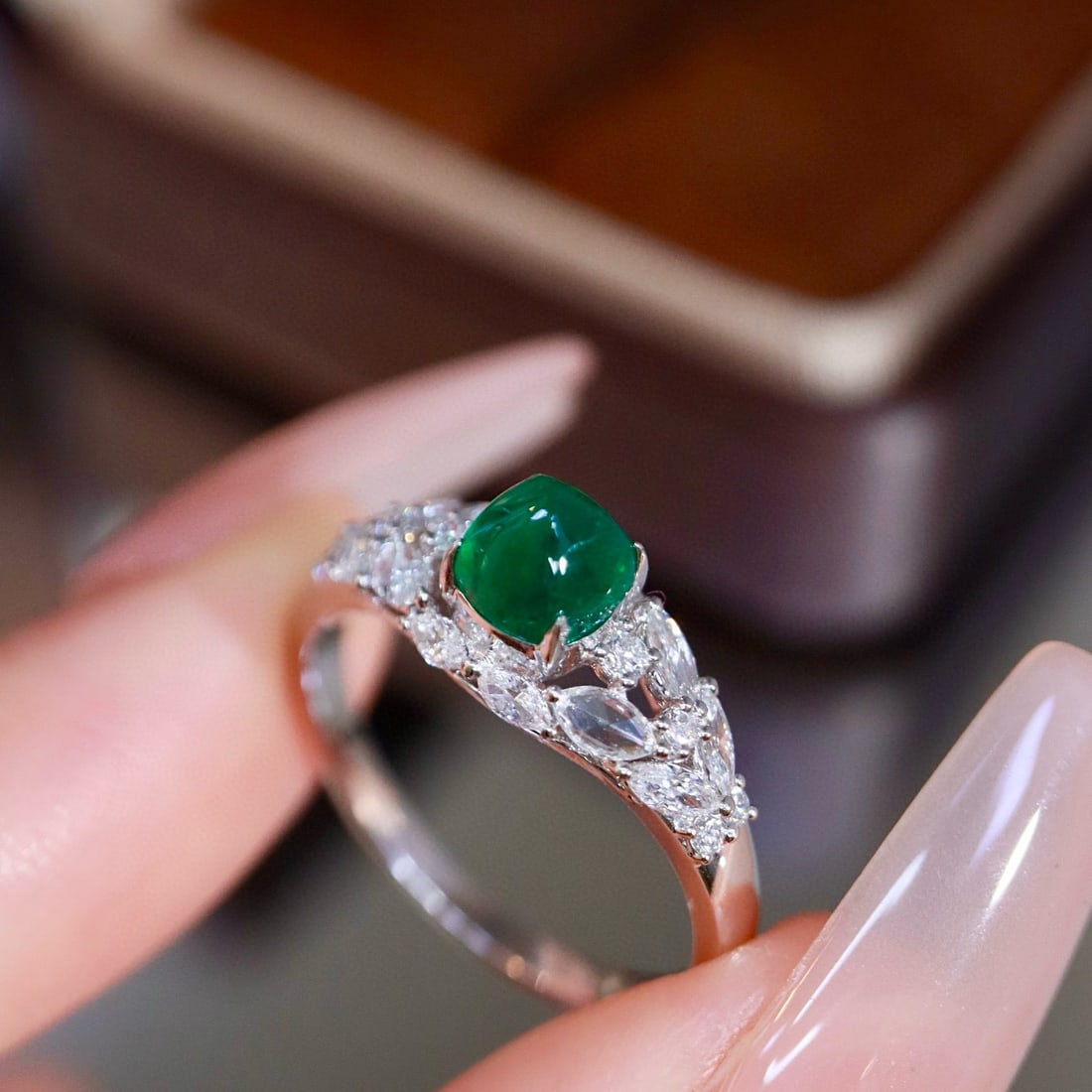 14k Gold 1.28 Ctw Vivid Green Natural Emerald & Diamond Ring - 6