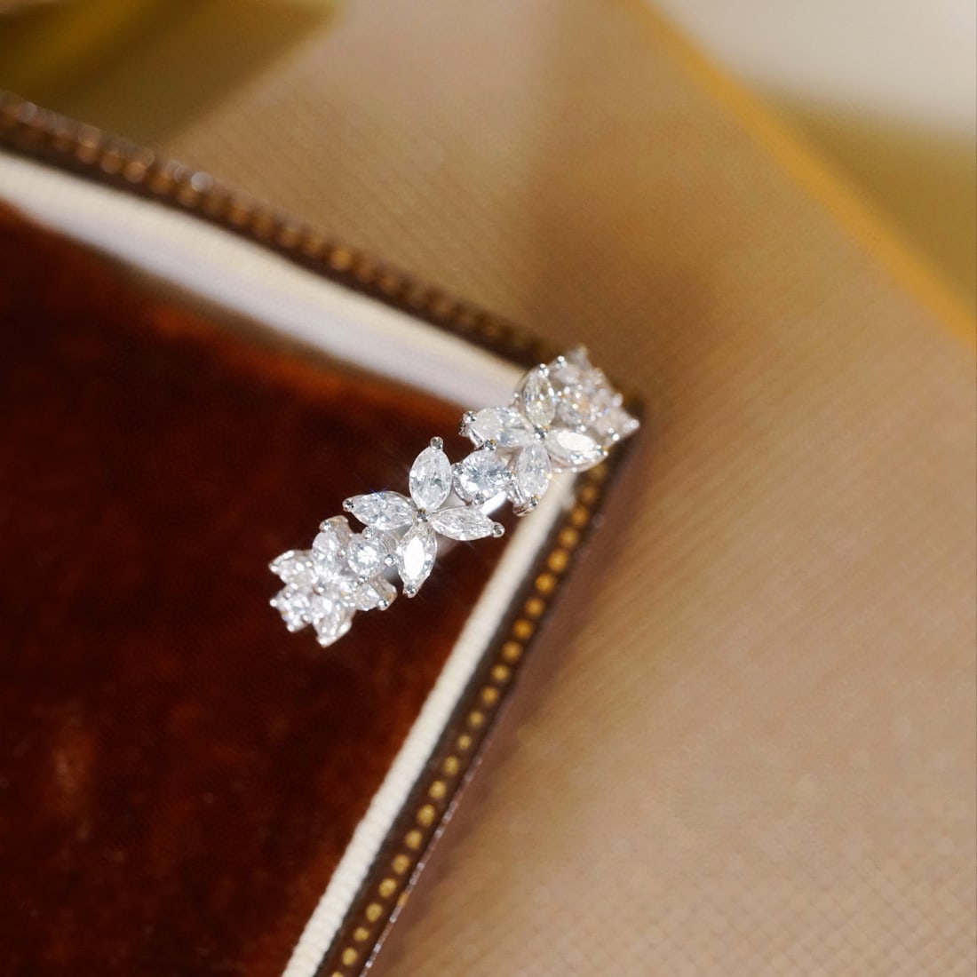 14k Gold 0.85 Ct Natural H Diamond Ring - 3