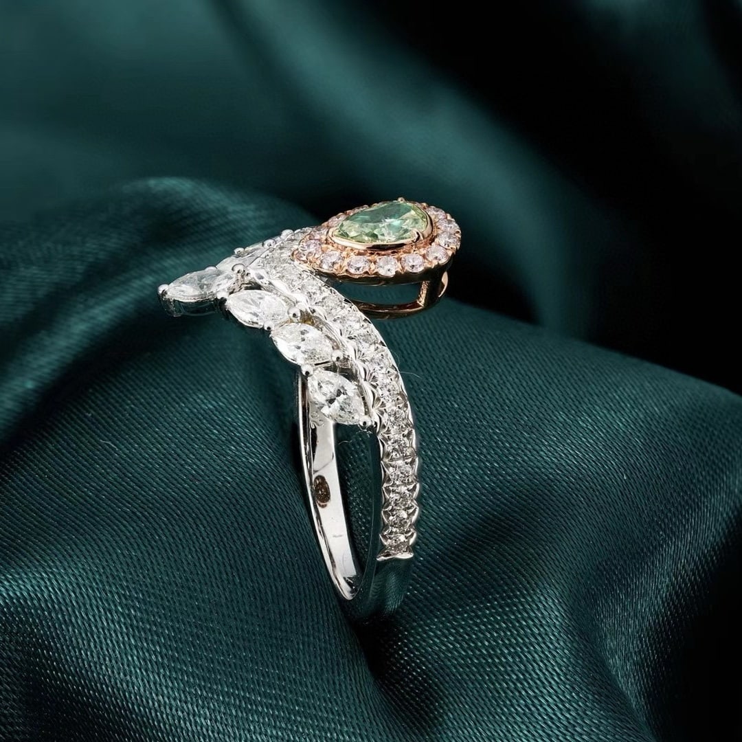 14k Gold 0.89 Ctw Natural Green Diamond & Diamond Ring - 2