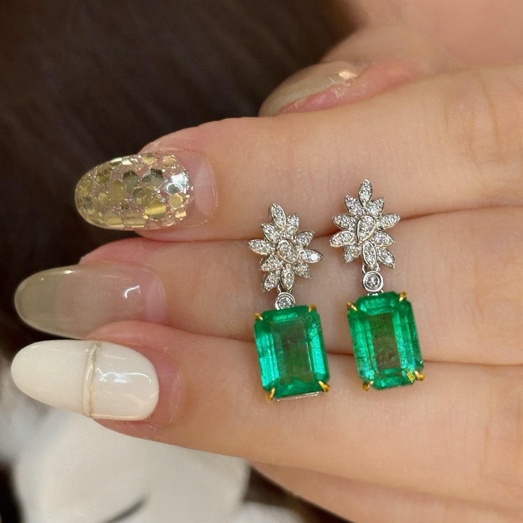 14k Gold 4.37 Ct Natural Emerald & Diamond Earrings - 4