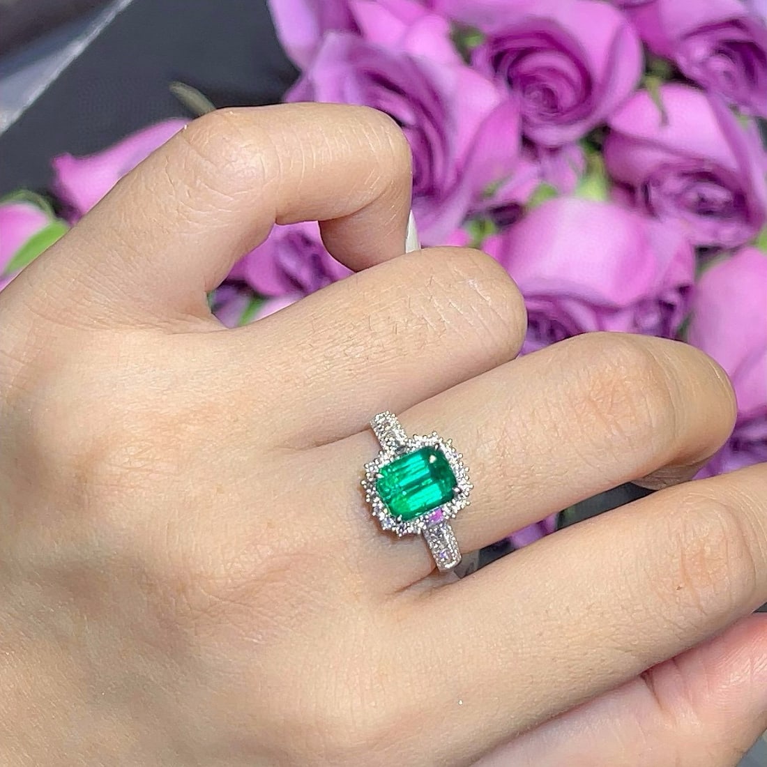 14k Gold 2.99 Ctw Vivid Green Natural Emerald & Diamond Ring - 6