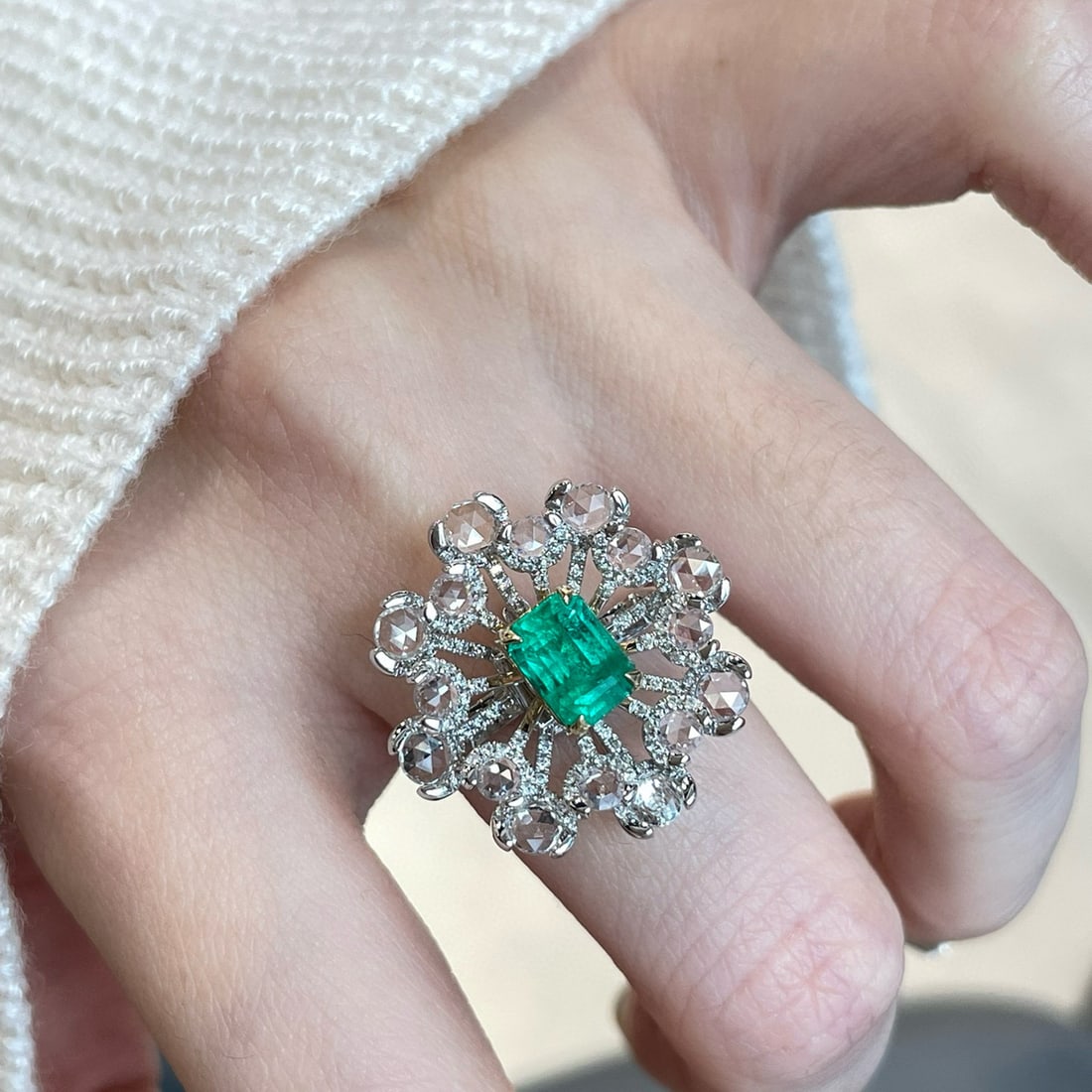 14k Gold 1.1 Ct Natural Emerald & Diamond & Sapphire Ring: Ref:231056128 // gold content:14k gold // ring size:7. 25us // // main gemstone:emerald // shape:octagonal // carat weight:1. 1ct // color:green // treatment:natural // // adjacent gemstone 2 :