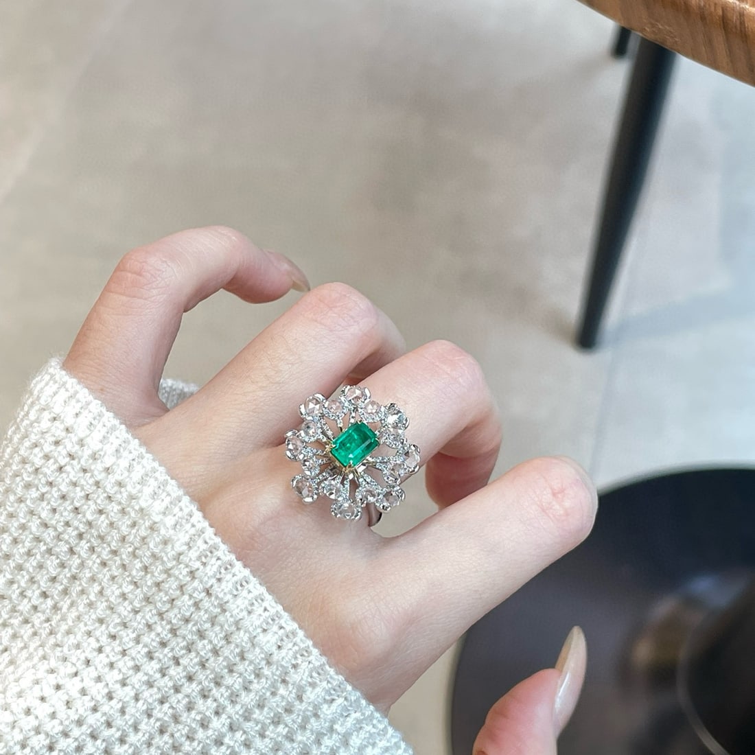 14k Gold 1.1 Ct Natural Emerald & Diamond & Sapphire Ring - 4
