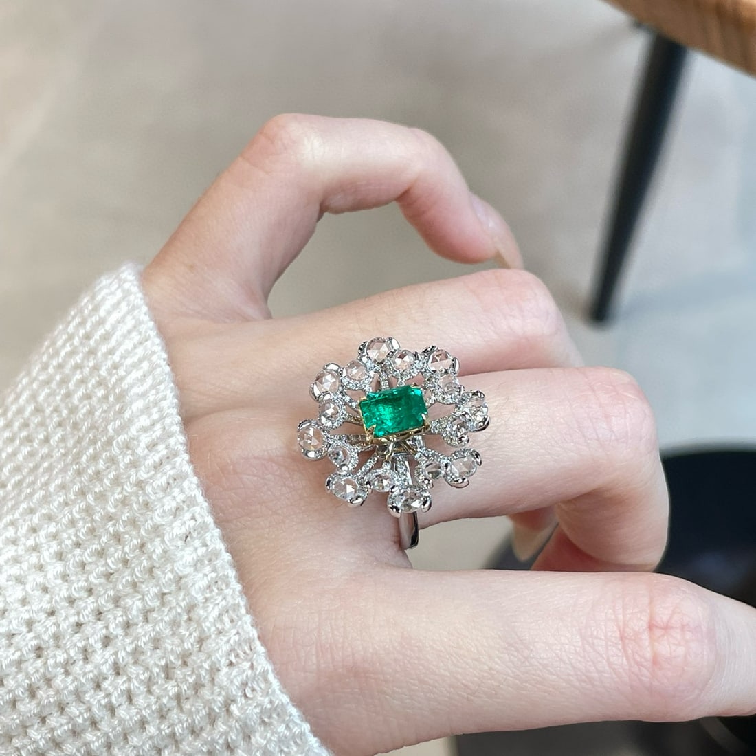 14k Gold 1.1 Ct Natural Emerald & Diamond & Sapphire Ring - 5