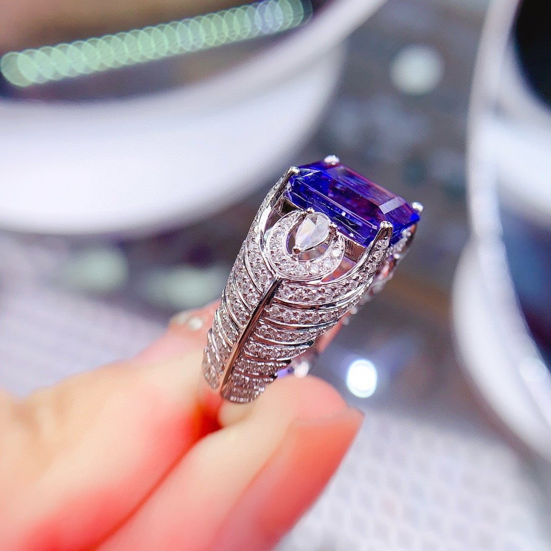 14k Gold 7.63 Ctw Natural Tanzanite & Diamond Ring - 6