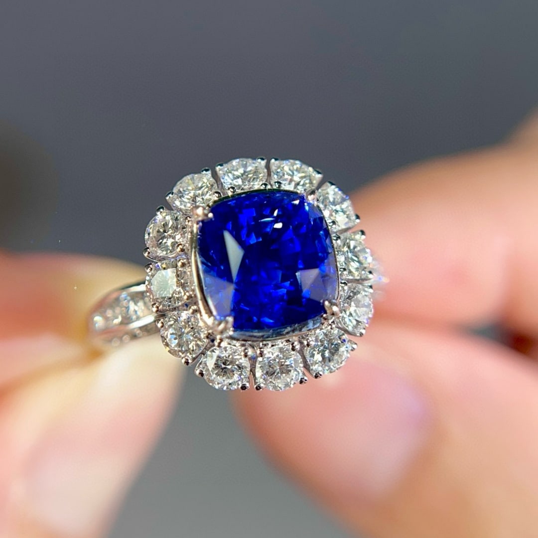 14k Gold 4.86 Ctw Natural Sapphire & Diamond Ring: Ref:231056138 // gold content:14k gold // ring size:7. 25us // // main gemstone:sapphire // shape:cushion // carat weight:3. 40ct // color:royal blue // treatment:natural // // adjacent gemstone 2 : d