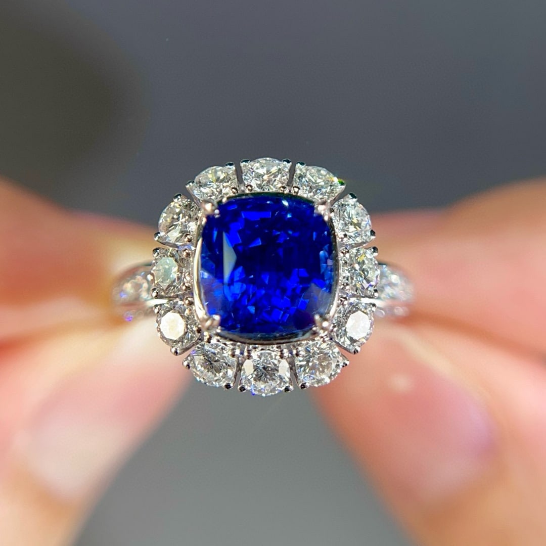 14k Gold 4.86 Ctw Natural Sapphire & Diamond Ring - 2