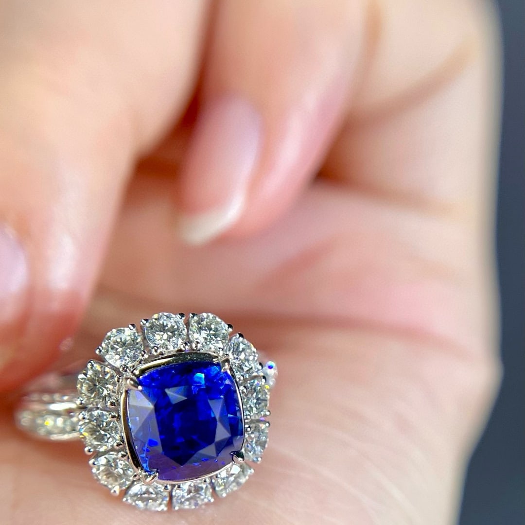 14k Gold 4.86 Ctw Natural Sapphire & Diamond Ring - 4