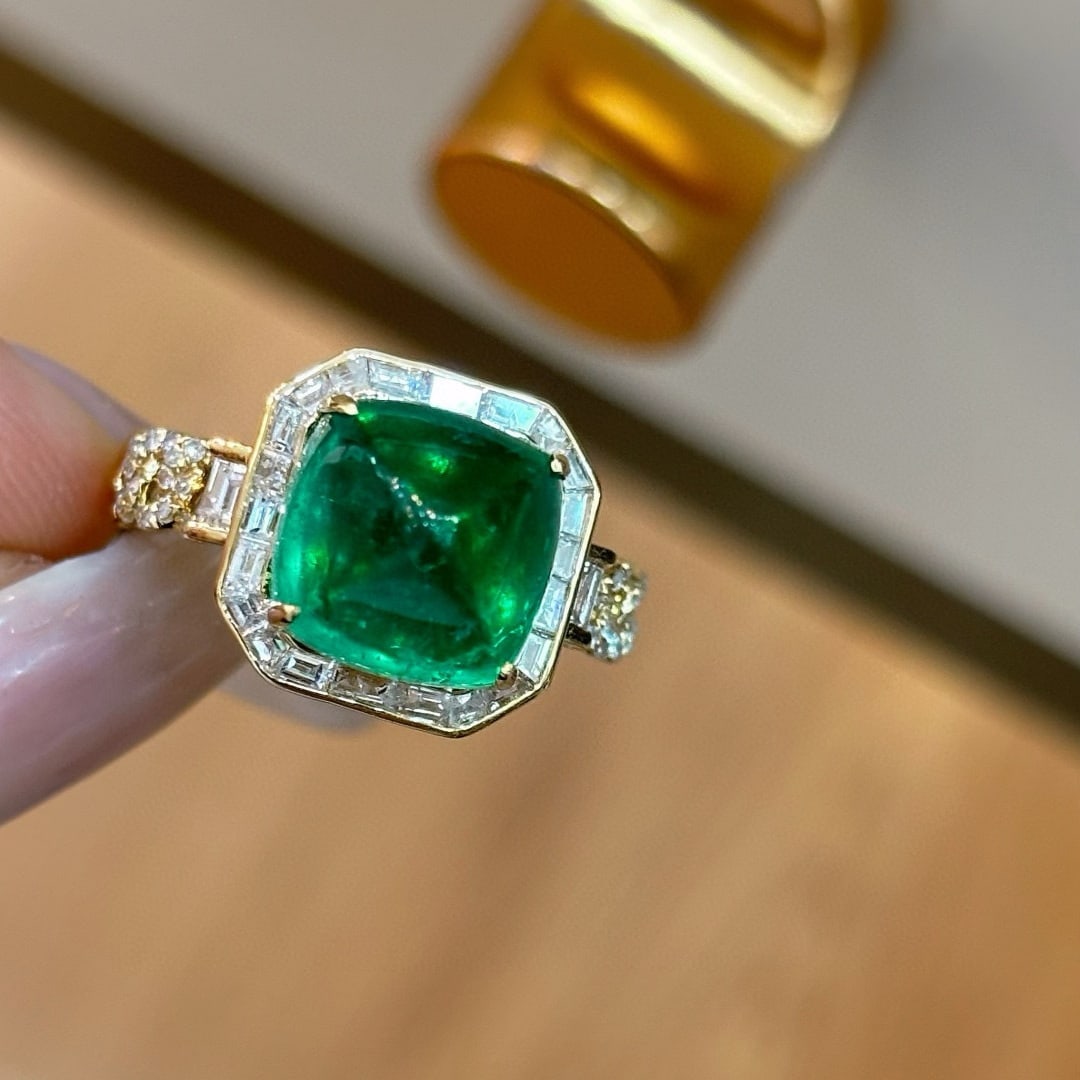 14k Gold 5.22 Ct Vivid Green Natural Emerald & Diamond Ring - 6