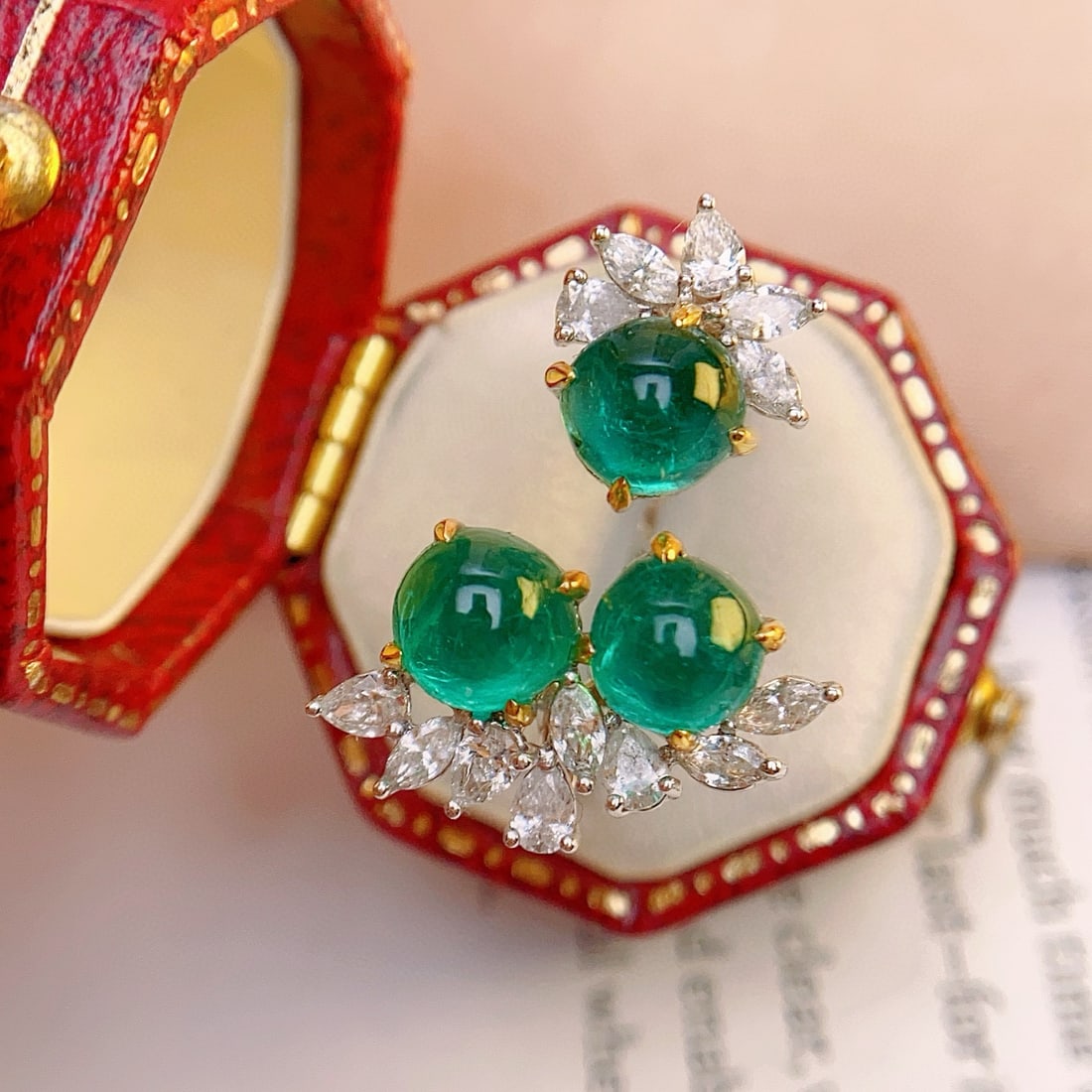 14k Gold 3.70 Ct Natural Emerald & Diamond Ring - 2