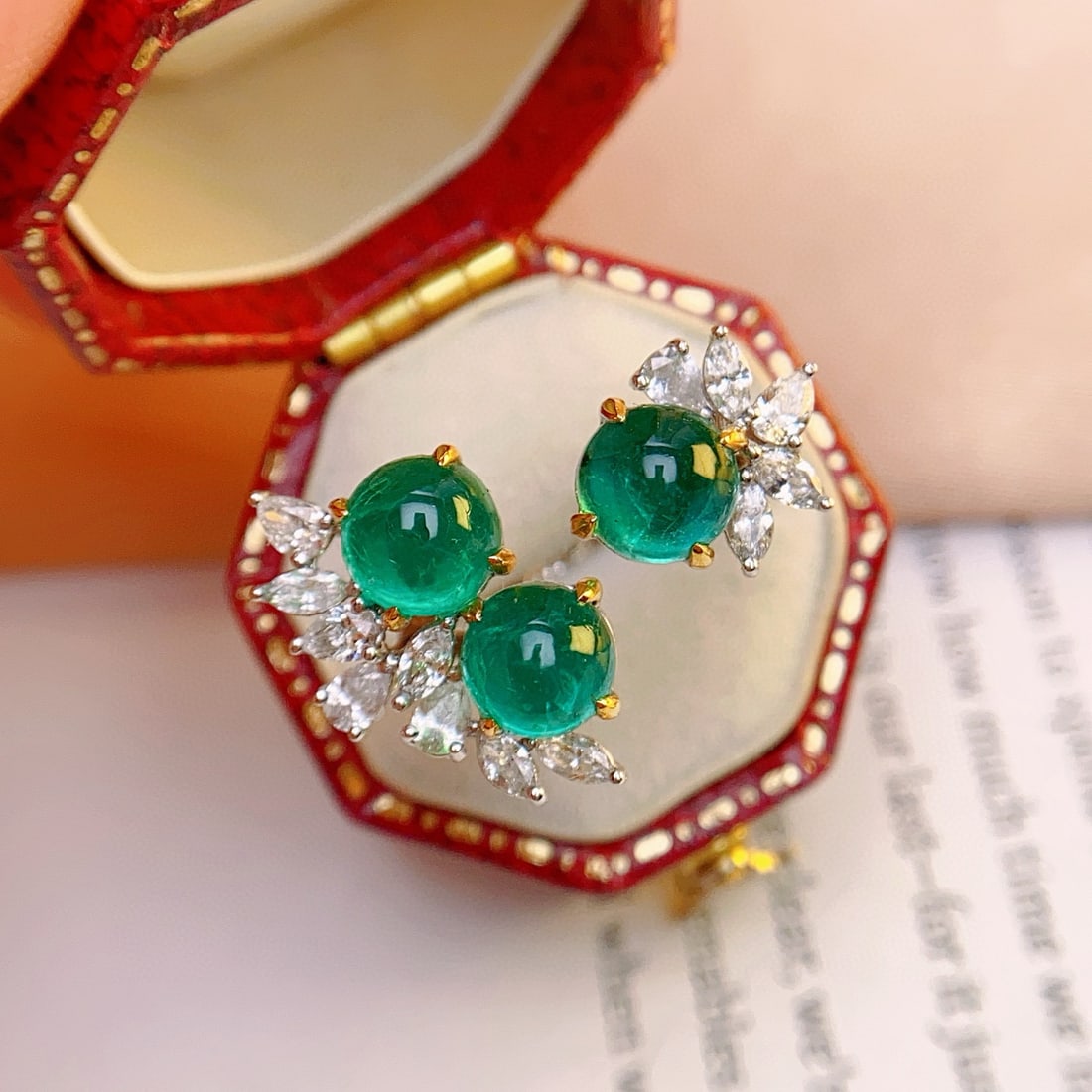 14k Gold 3.70 Ct Natural Emerald & Diamond Ring - 5
