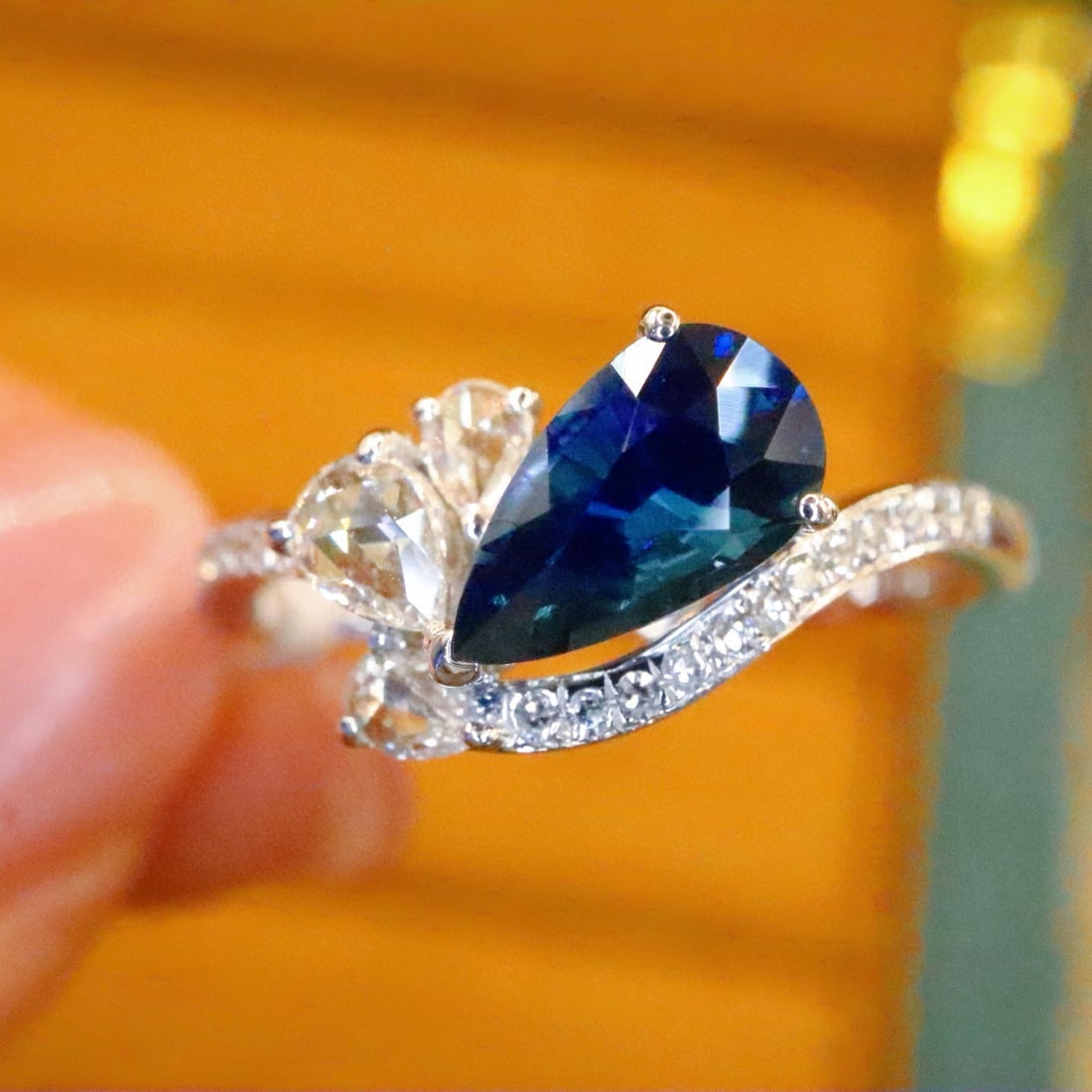 14k Gold 1.23 Ctw Natural Sapphire & Diamond Ring: Ref:231056164 // gold content:14k gold // ring size:7. 25us // // main gemstone:sapphire // shape:pear // carat weight:1. 00ct // color:blue // treatment:natural // // adjacent gemstone 2 : diamond