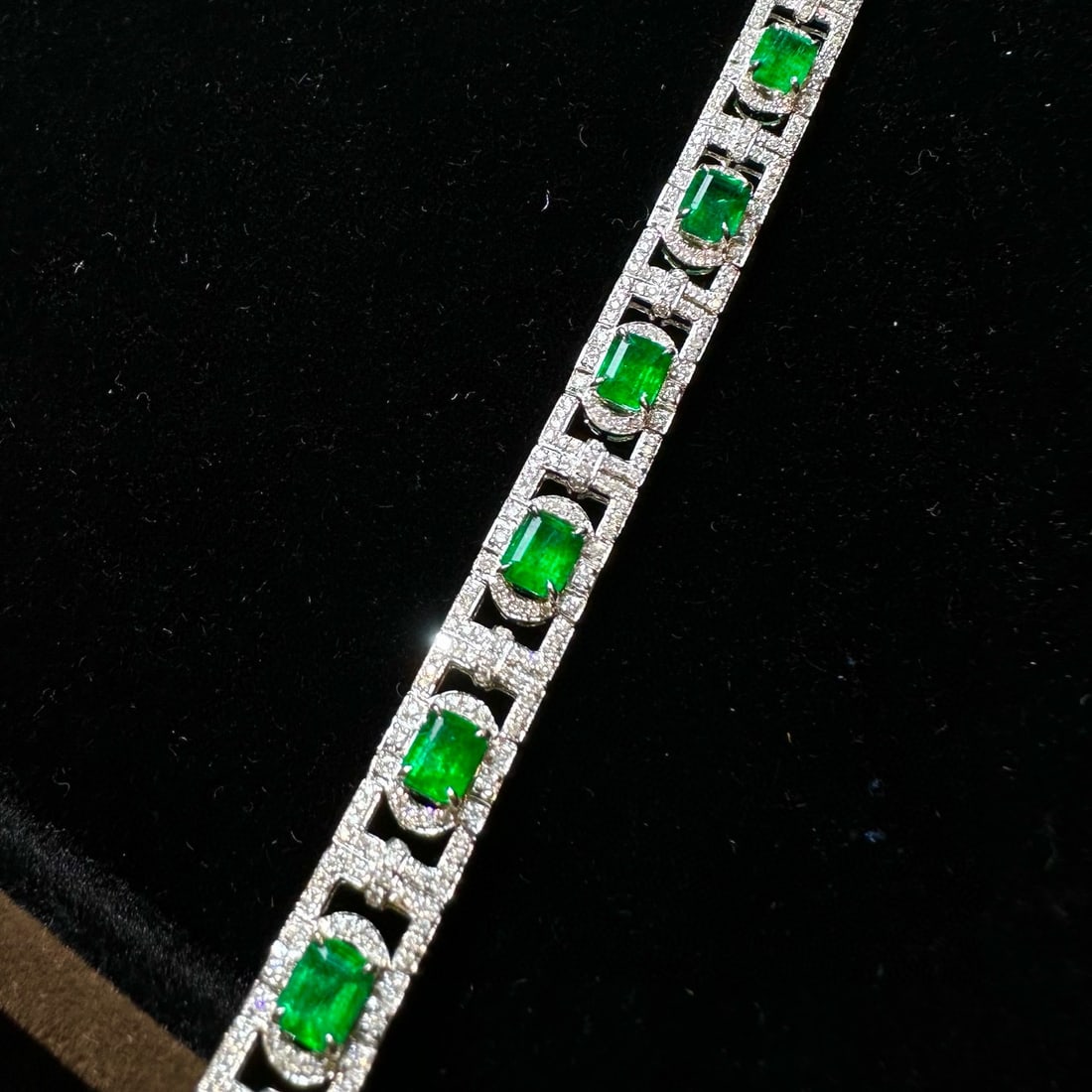14k Gold 7.27 Ctw Vivid Green Natural Emerald & Diamond Bracelet - 3