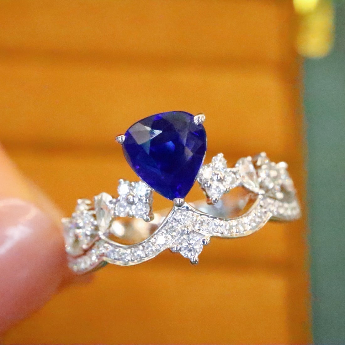 14k Gold 1.31 Ctw Natural Sapphire & Diamond Ring: Ref:231056167 // gold content:14k gold // ring size:7. 25us // // main gemstone:sapphire // shape:pear // carat weight:1. 03ct // color:royal blue // treatment:natural // // adjacent gemstone 2 :