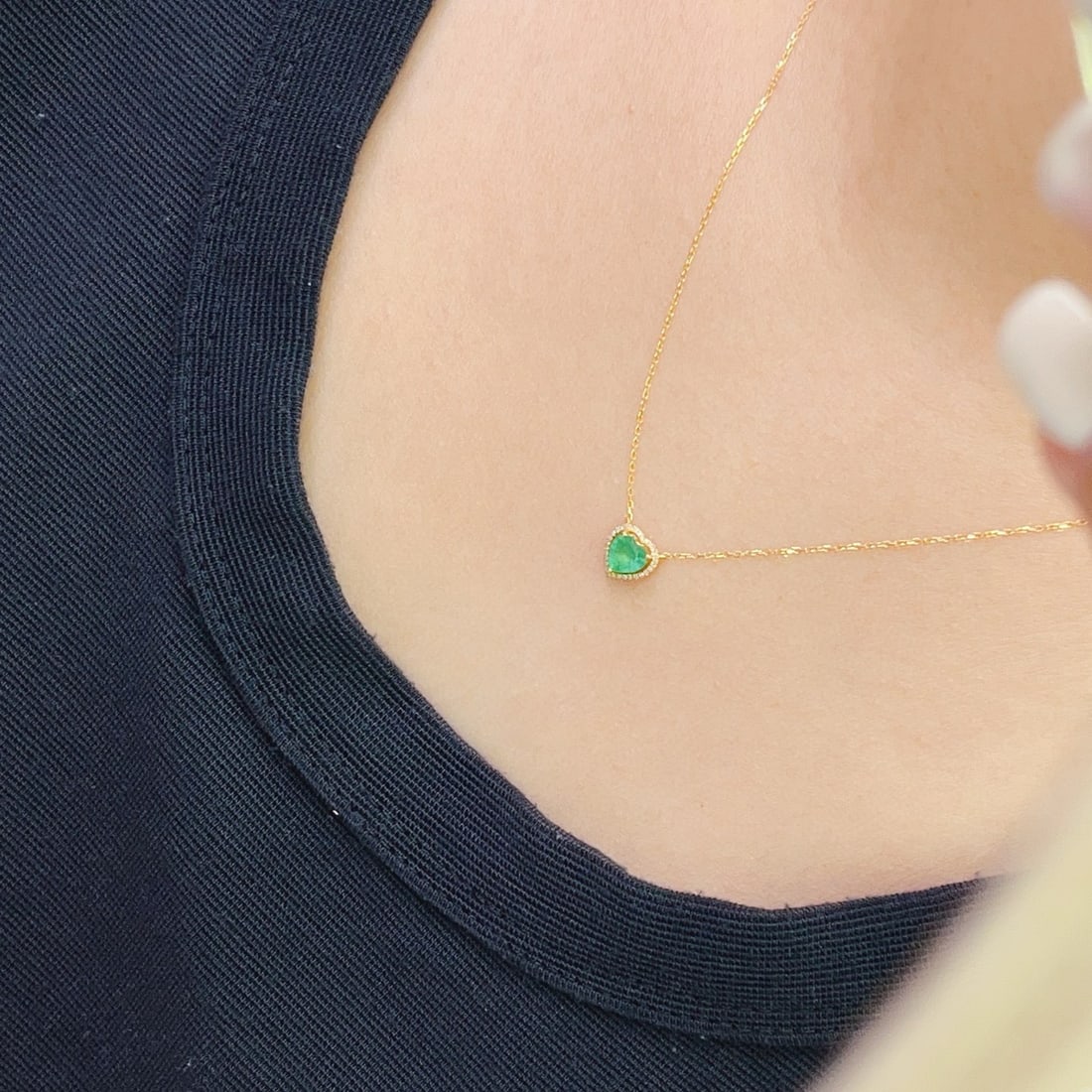 14k Gold 0.65 Ct Natural Emerald & Diamond Necklace - 4