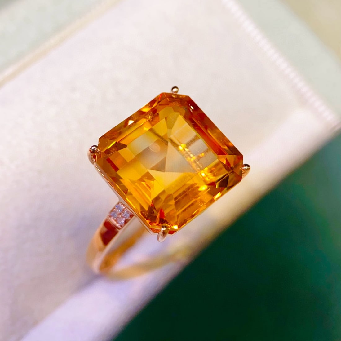 14k Gold 8.32 Ctw Natural Citrine & Diamond Ring: Ref:231056175 // gold content:14k gold // ring size:7. 25us // // main gemstone:citrine // shape:octagonal // carat weight:8. 3ct // color:yellow // treatment:natural // // adjacent gemstone 2 :