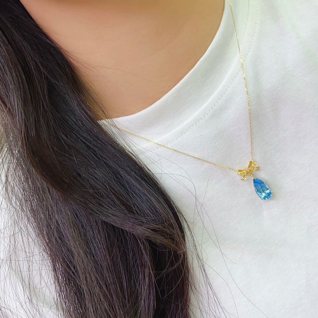 14k Gold 5.50 Ct Natural Topaz & Diamond Necklace - 6