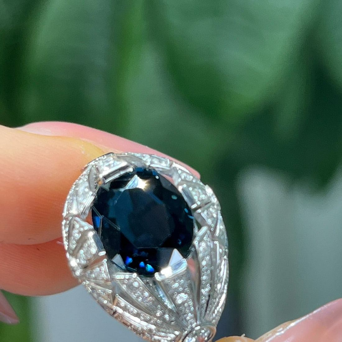 14k Gold 4.71 Ctw Natural Sapphire & Diamond Ring: Ref:231056200 // gold content:14k gold // ring size:7. 25us // // main gemstone:sapphire // shape:oval // carat weight:3. 84ct // color:blue // treatment:natural // // adjacent gemstone 2 : diamond