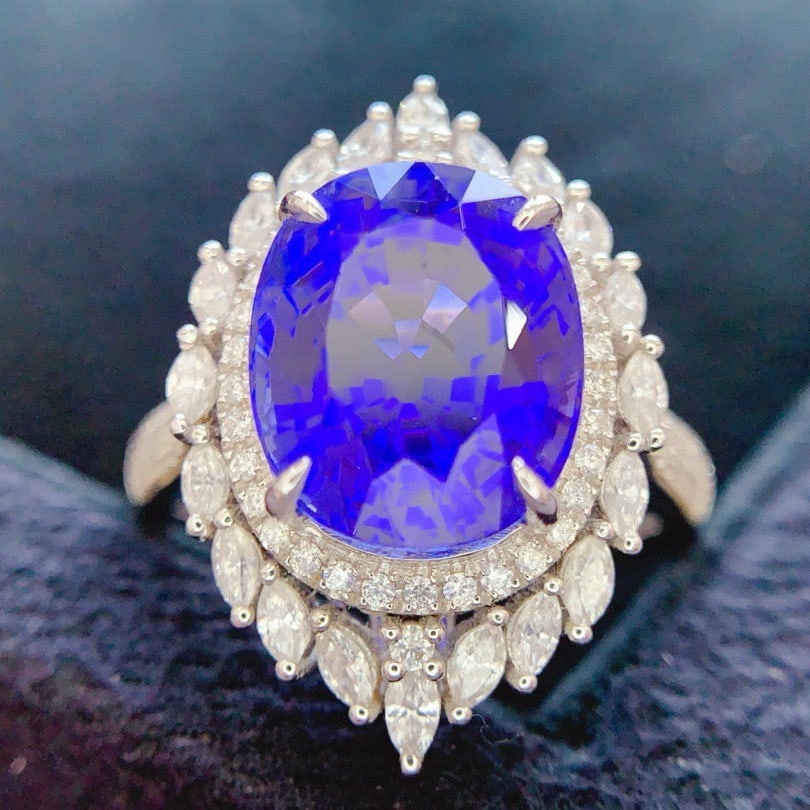 14k Gold 7.07 Ct Natural Tanzanite & Diamond Ring - 5