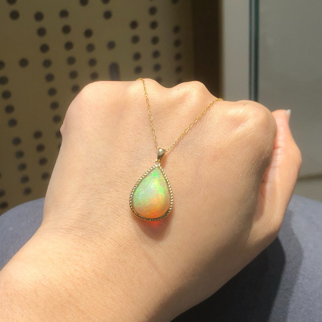 14k Gold 7.38 Ct Natural Opal Necklace - 2