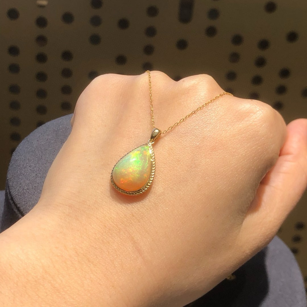 14k Gold 7.38 Ct Natural Opal Necklace - 5