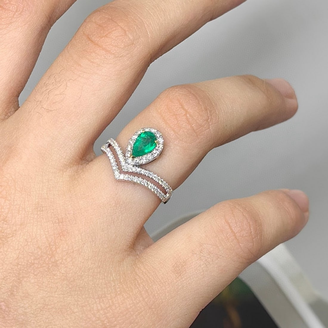 14k Gold 1.15 Ctw Natural Emerald & Diamond Ring - 2