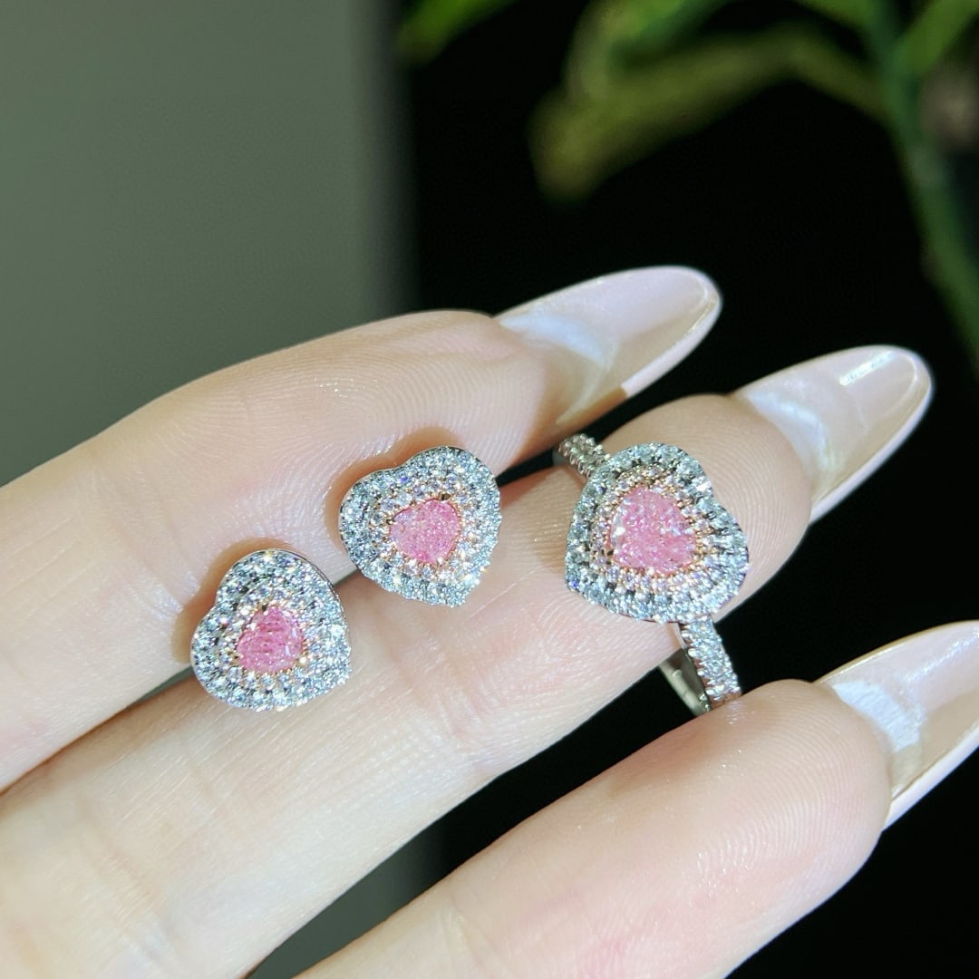 14k Gold 1.56 Ctw Natural Pink Diamond & Diamond Jewelry Set: Ref:231056221 // gold content:14k gold // ring size:7. 25us // // ring // main gemstone:pink diamond // shape:heart // carat weight:0. 5ct // color:pink // treatment:natural // // adjacent gemstone 2