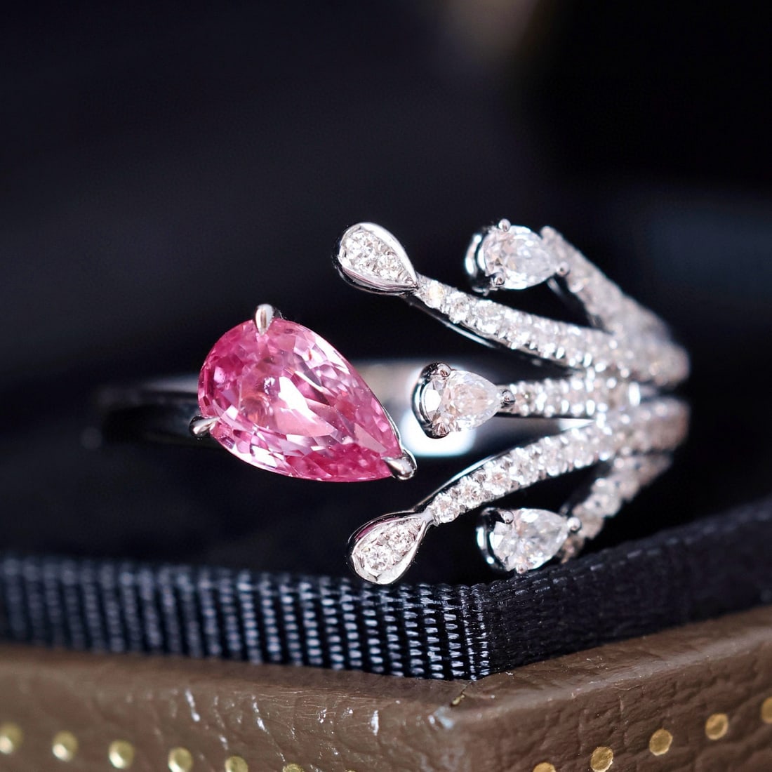 14k Gold 1.16 Ctw Natural Padparadscha Sapphire & Diamond Ring - 2
