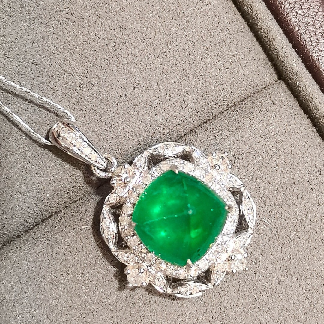 14k Gold 3.74 Ctw Vivid Green Natural Emerald & Diamond Pendant( Without Chain ) - 3