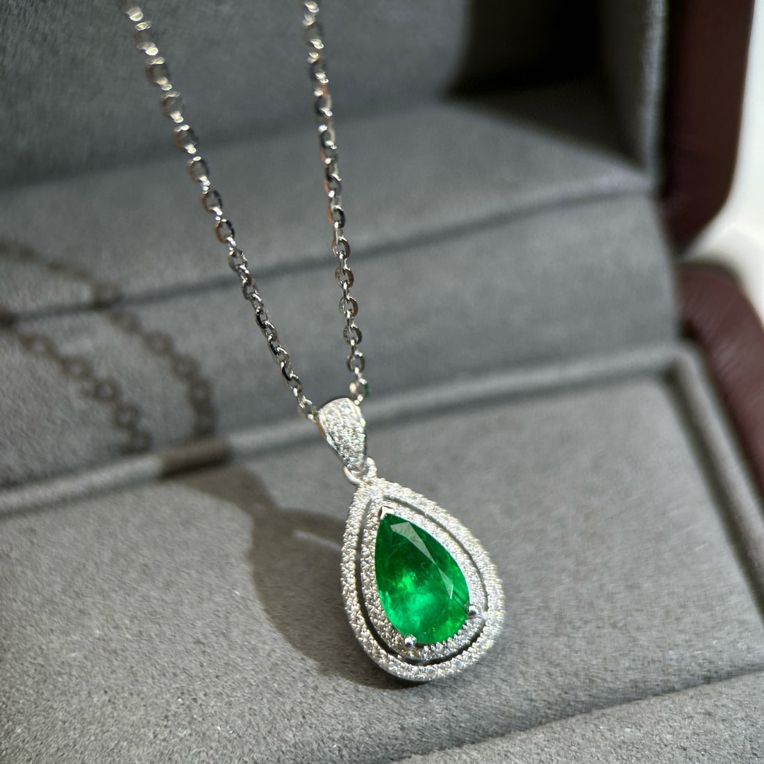 14k Gold 1.05 Ct Vivid Green Natural Emerald & Diamond Pendant( Without Chain ) - 4