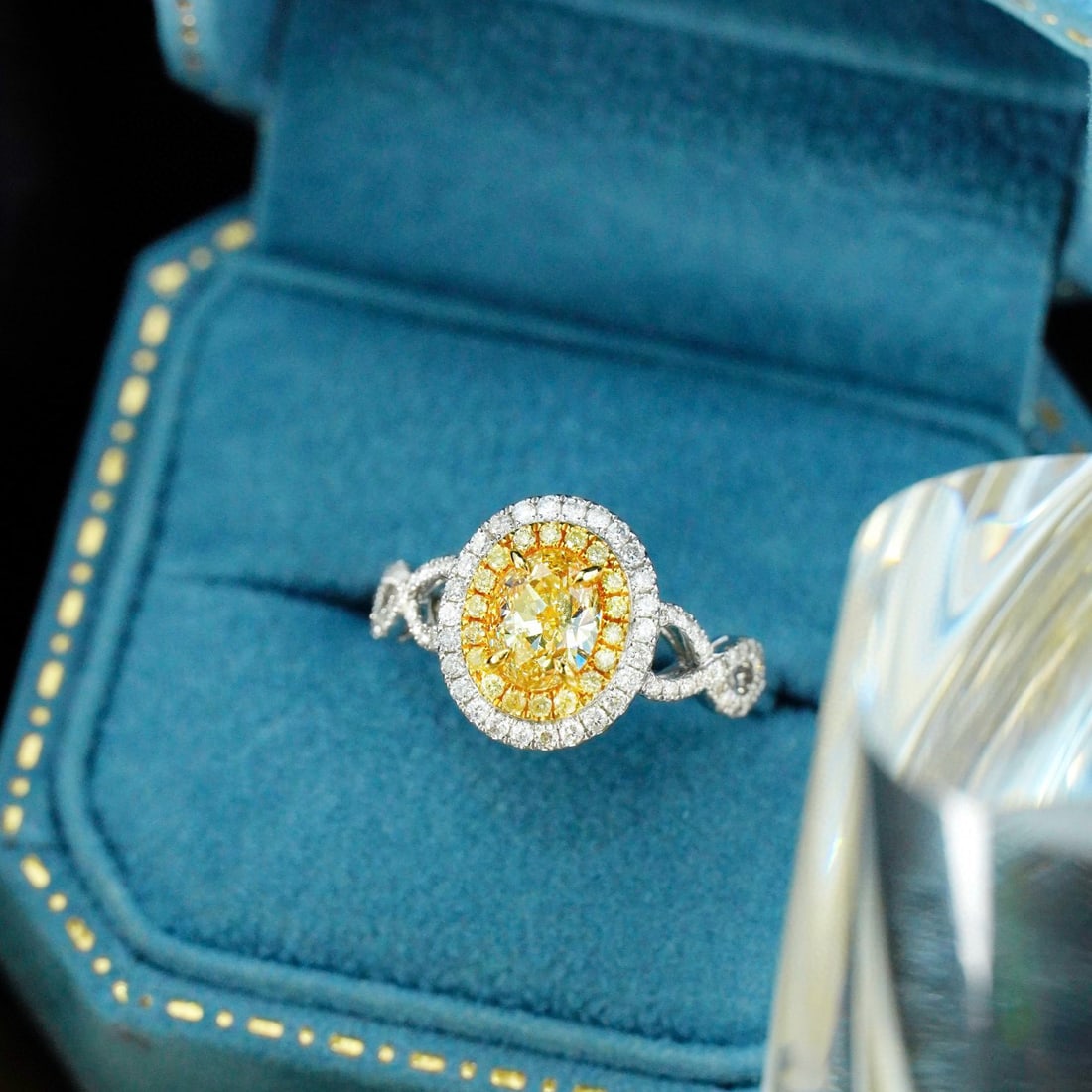14k Gold 1.40 Ctw Natural Yellow Diamond & Diamond Ring - 3