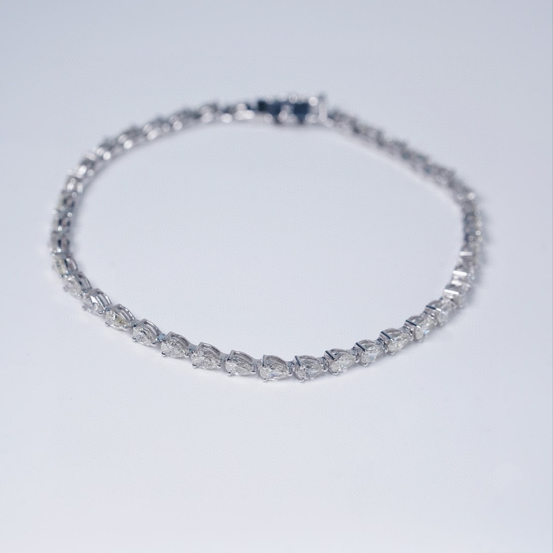 14k Gold 3.68 Ct Natural H Diamond Bracelet - 3