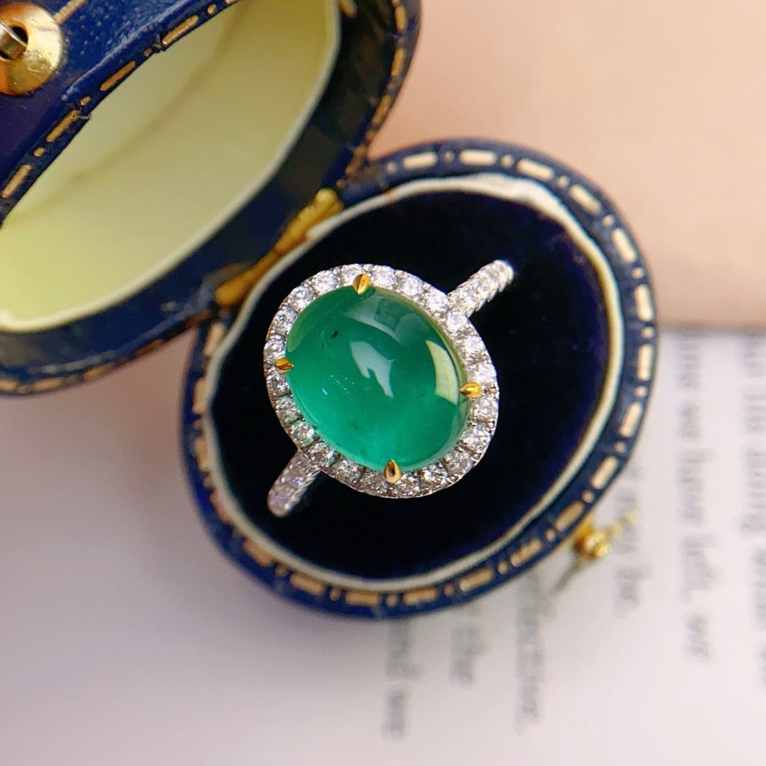 14k Gold 3.80 Ct Natural Emerald & Diamond Ring - 4