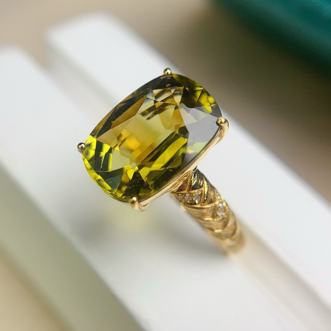 14k Gold 6.65 Ct Natural Tourmaline & Diamond Ring: Ref:231056318 // gold content:14k gold // ring size:7. 25us // // main gemstone:tourmaline // shape:cushion // carat weight:6. 65ct // color:yellowish green // treatment:natural // // adjacent