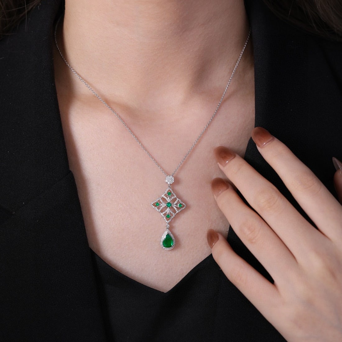 14k Gold 1.85 Ctw Vivid Green Natural Emerald & Diamond Pendant( Without Chain ) - 5