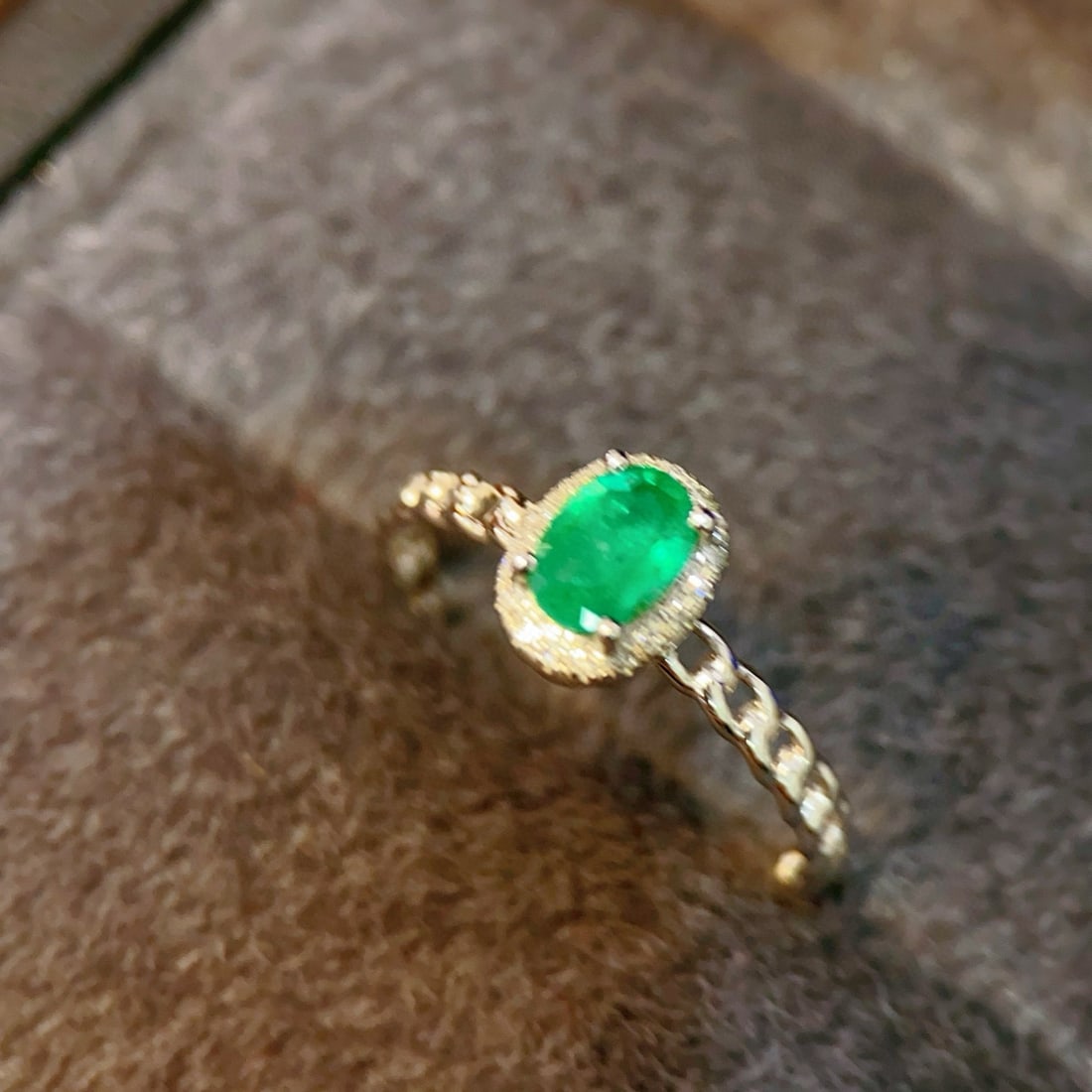 14k Gold 0.5 Ct Natural Emerald & Diamond Ring - 3