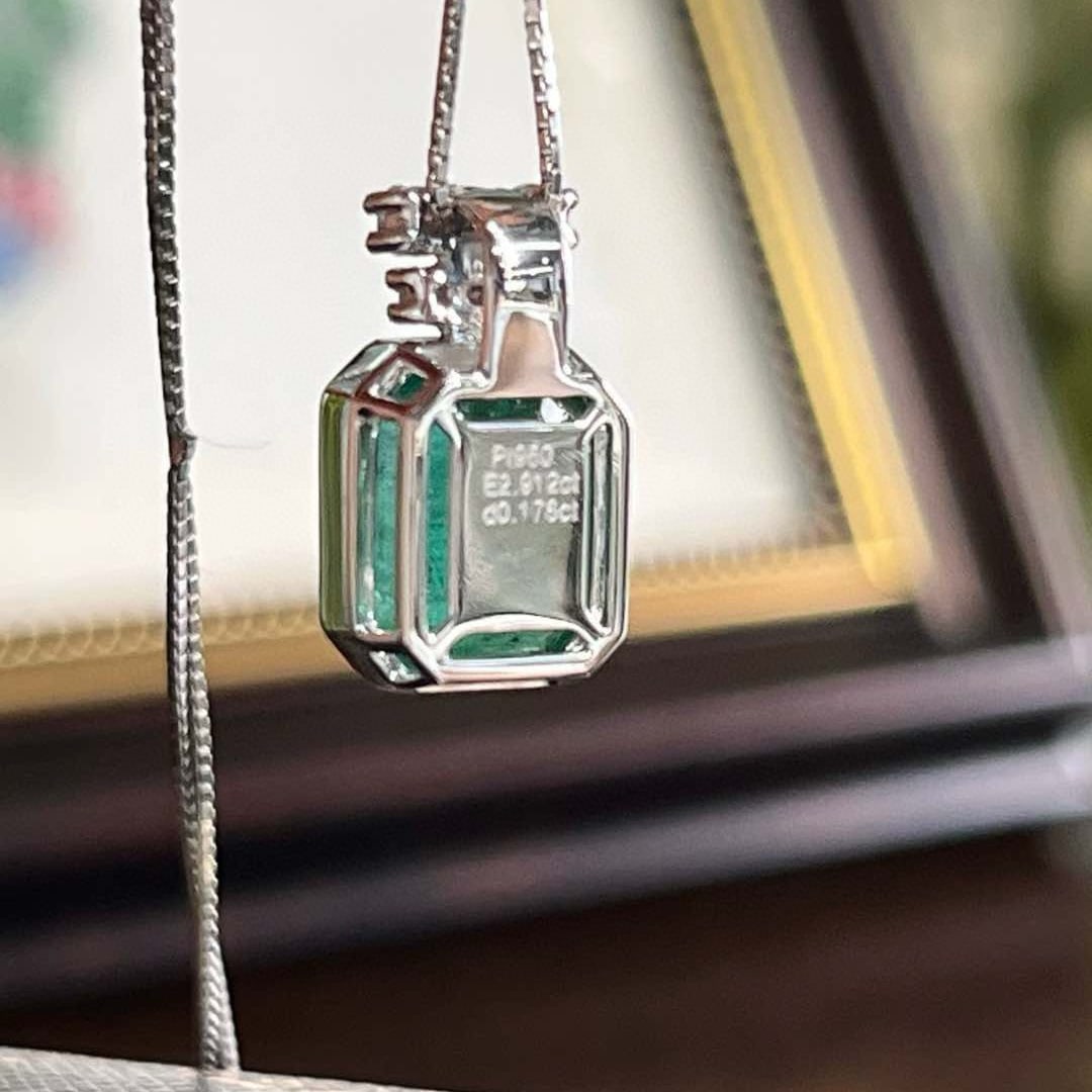 14k Gold 3.08 Ctw Natural Emerald & Diamond Pendant( Without Chain ) - 4