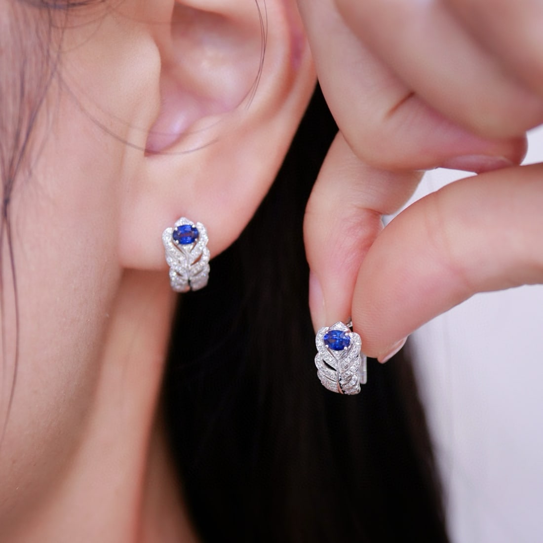 14k Gold 0.76 Ctw Natural Sapphire & Diamond Earrings - 4